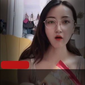 《抖音擦边》高颜值美女是各显神通[420V，3.6G]