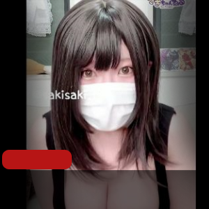 OnlyFans巨R女神-sakisaki可爱又硕大[1V-1.7G]